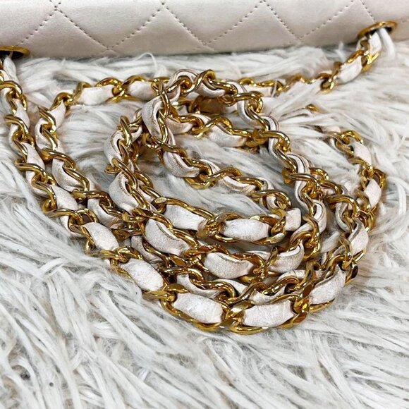 CHANEL 24K Vintage Flap Bag Lambskin Leather Quilted Chain Purse - Picture 12 of 15